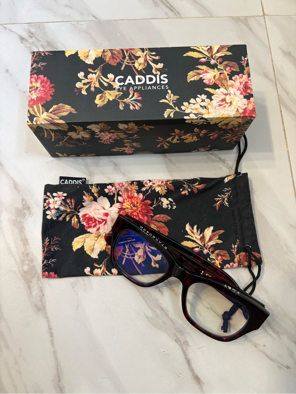 CADDIS Reading Glasses 1.50 in the color Turtle